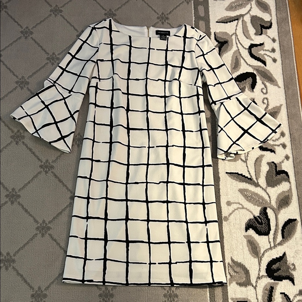 Liz Claiborne White Shift Dress with Grid Pattern and Bell Sleeves